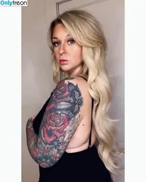 izzywaifu / izzy_waifu nude photo #0050