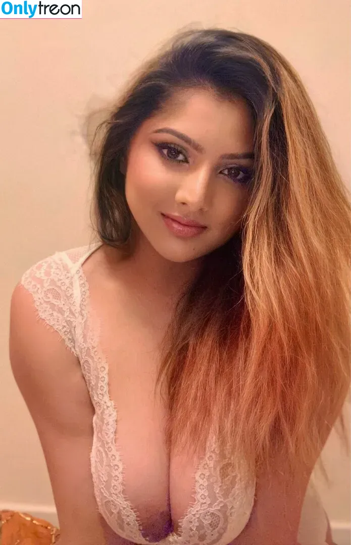 J0shna Fernand0 nude photo #0004 (jfernando12 / joshnafernando12)