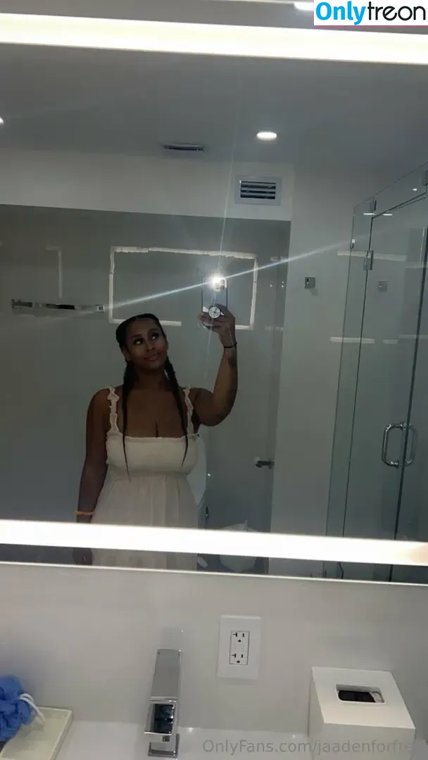 jaadenforfree nude photo #0009 (thejaadenkyrelle)