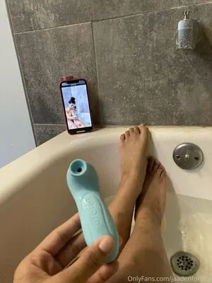  nude photo #0002