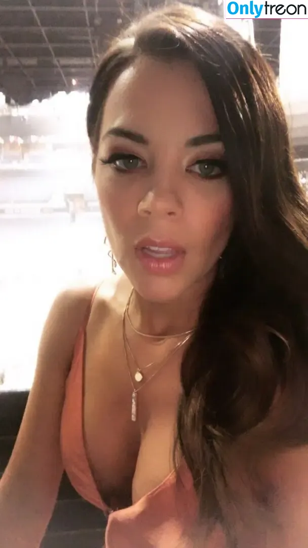 Jackie Redmond голая photo #1227 (Jackie_Redmond / jackieredmond)