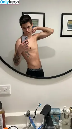 jacksonxkrec / jackson_krecioch nude photo #0024
