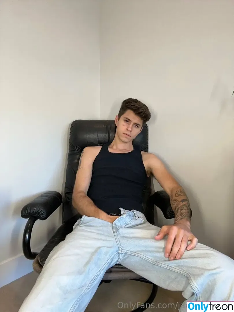 jacksonxkrec nude photo #0031 (jackson_krecioch)
