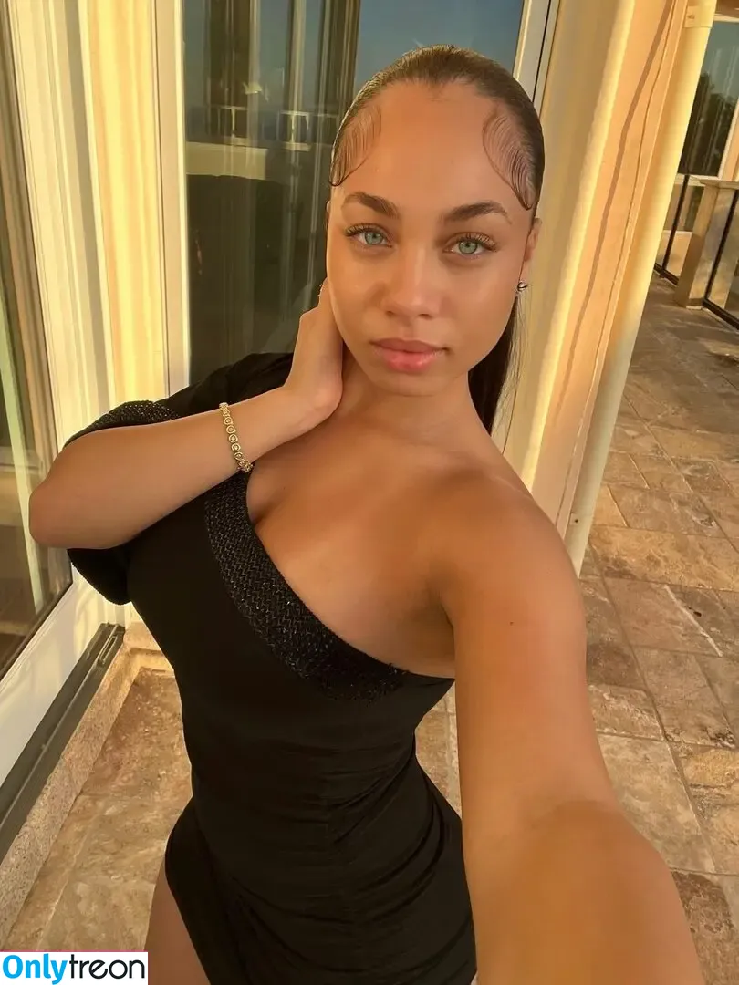 Jada Durroh nude photo #0025 (Jada / jadadurroh / jadathegr8ta)