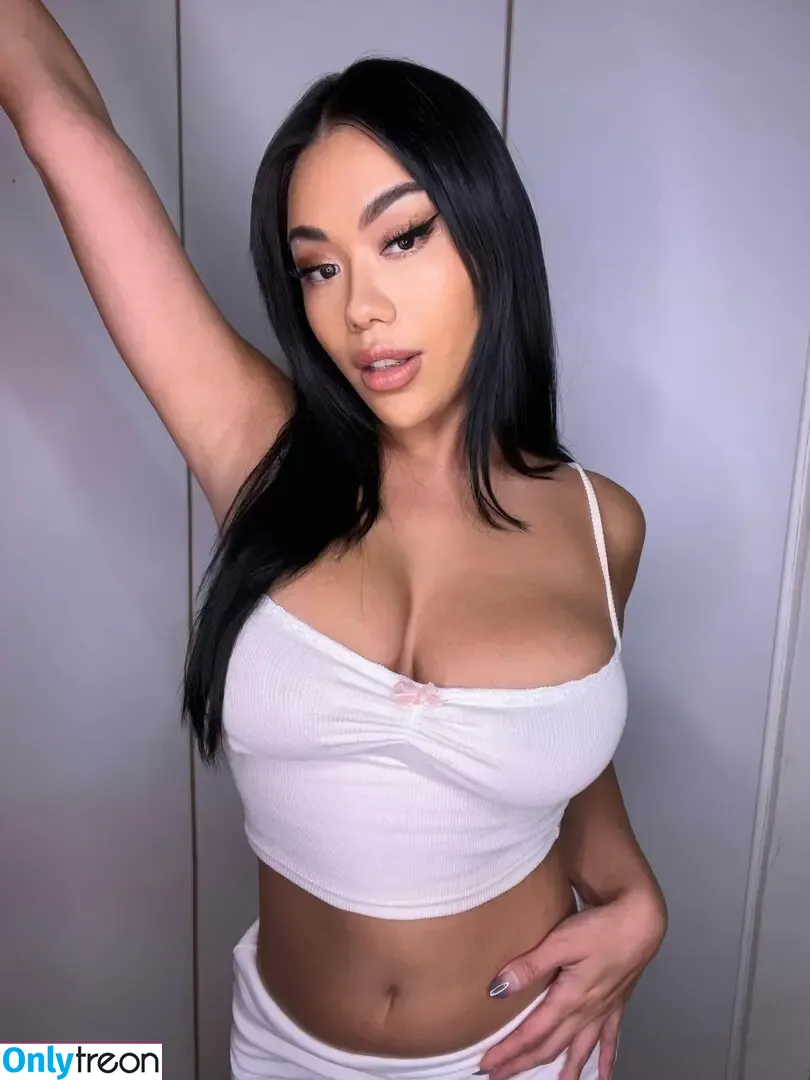 Jade Chen nude photo #0039 (jadechen / jadeyboba)