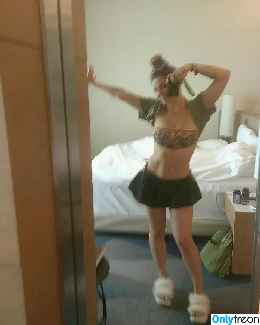 Jade Chynoweth nude photo #0737 (jadebug98)