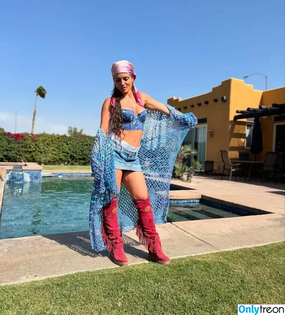 Jade Chynoweth nude photo #0740 (jadebug98)