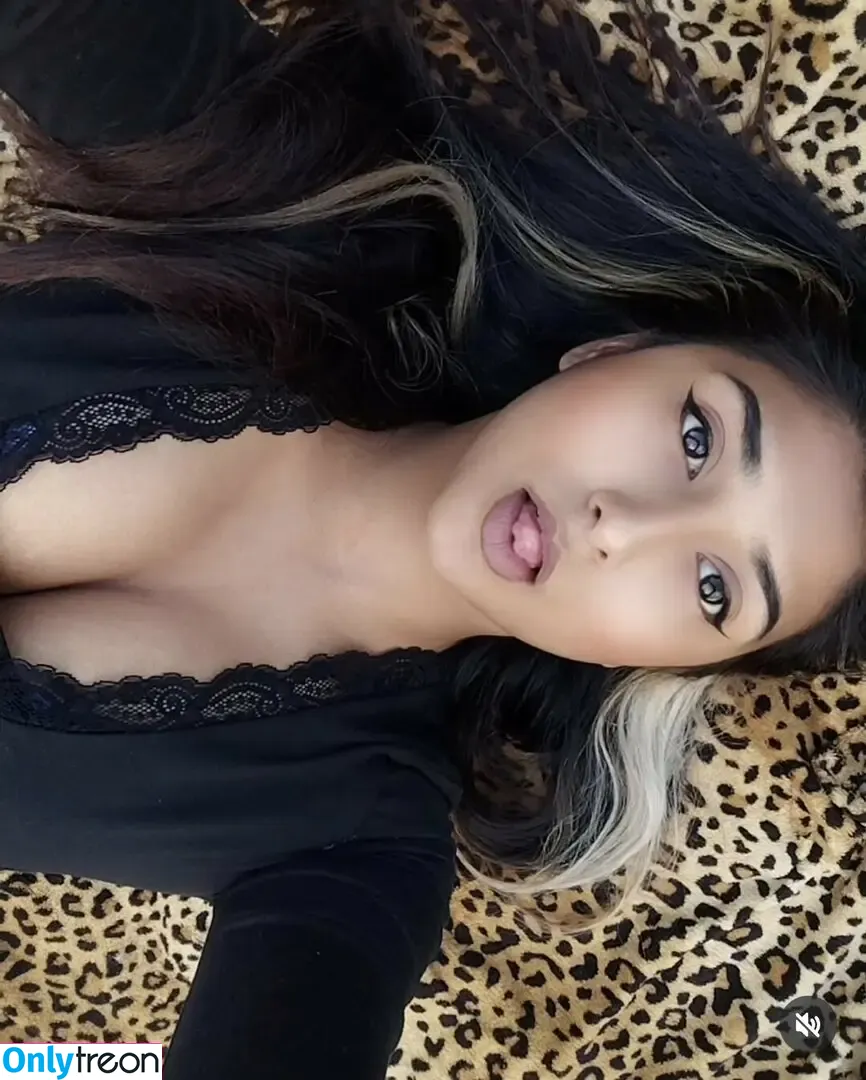jadeeyedleopard nude photo #0004 (keeksy_unicorn07)