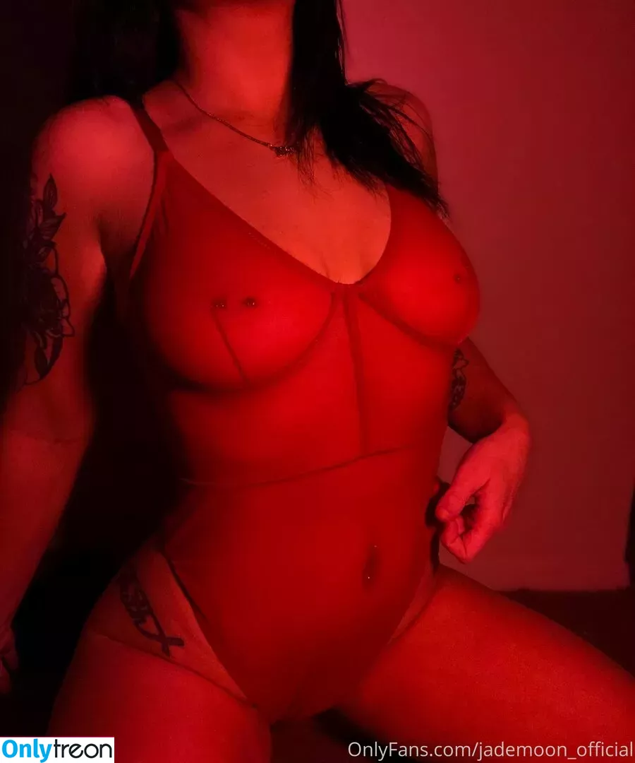 jademoon_official nude photo #0050 (jademoon_official)