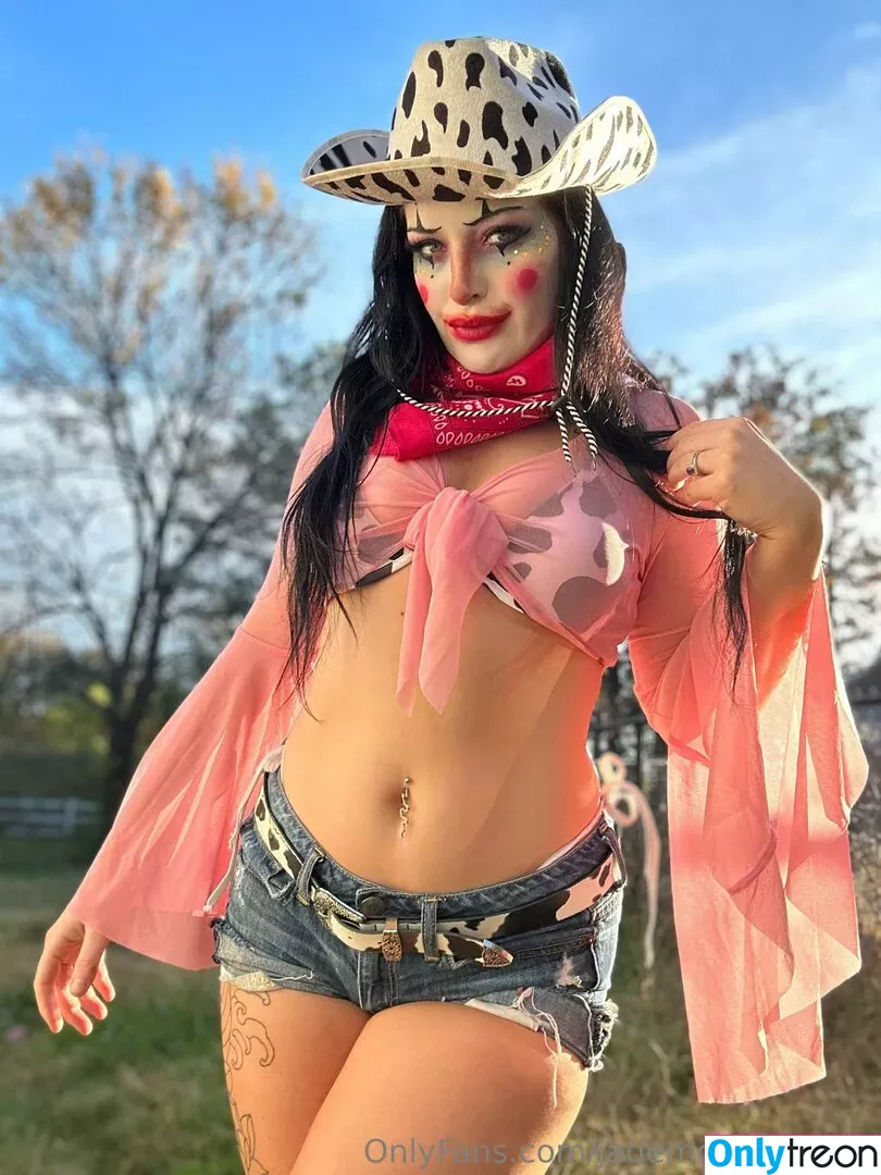 jademoon_official nude photo #0123 (jademoon_official)