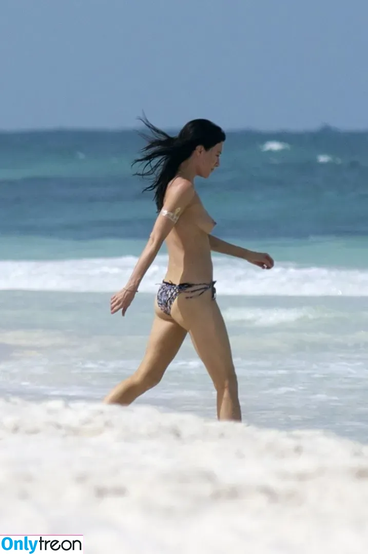 Jaime Murray голая photo #0005 (msjaimemurray / rileymurray)