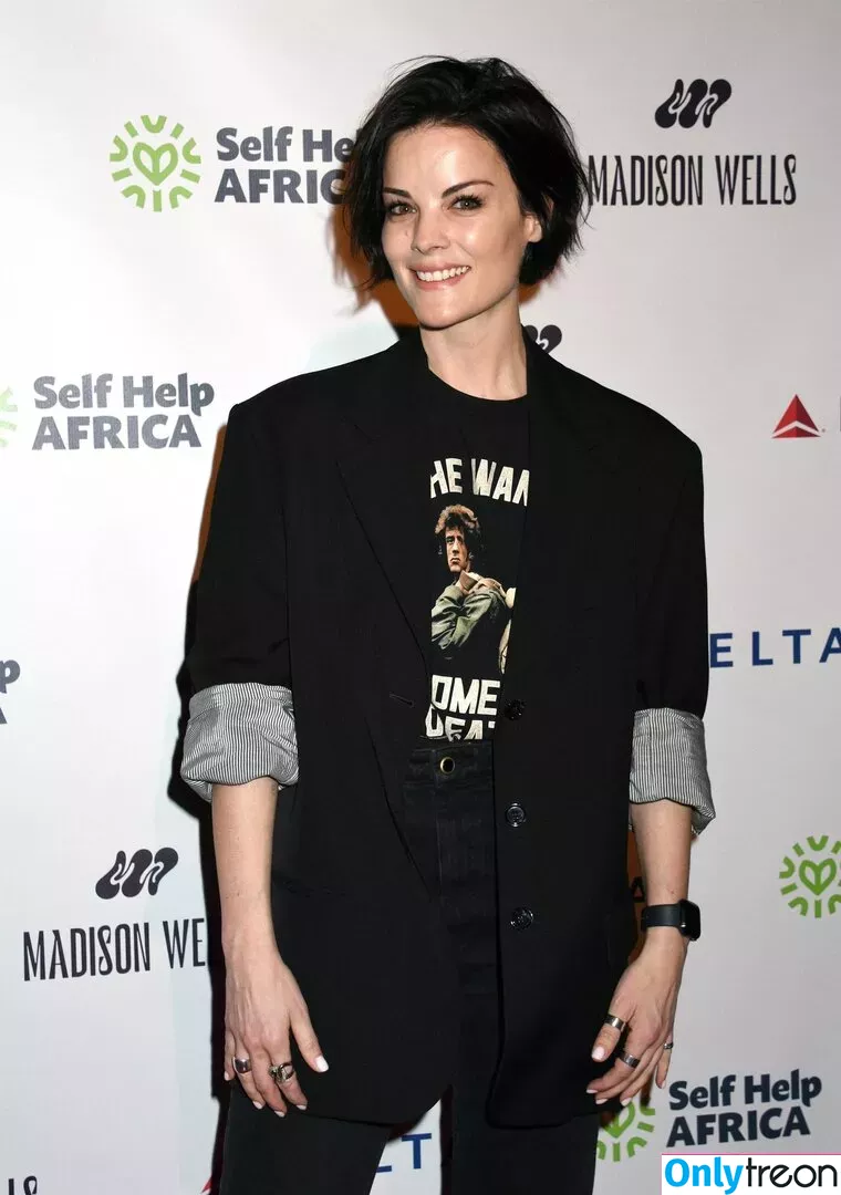 Jaimie Alexander голая photo #0085 (jaimiealexander)
