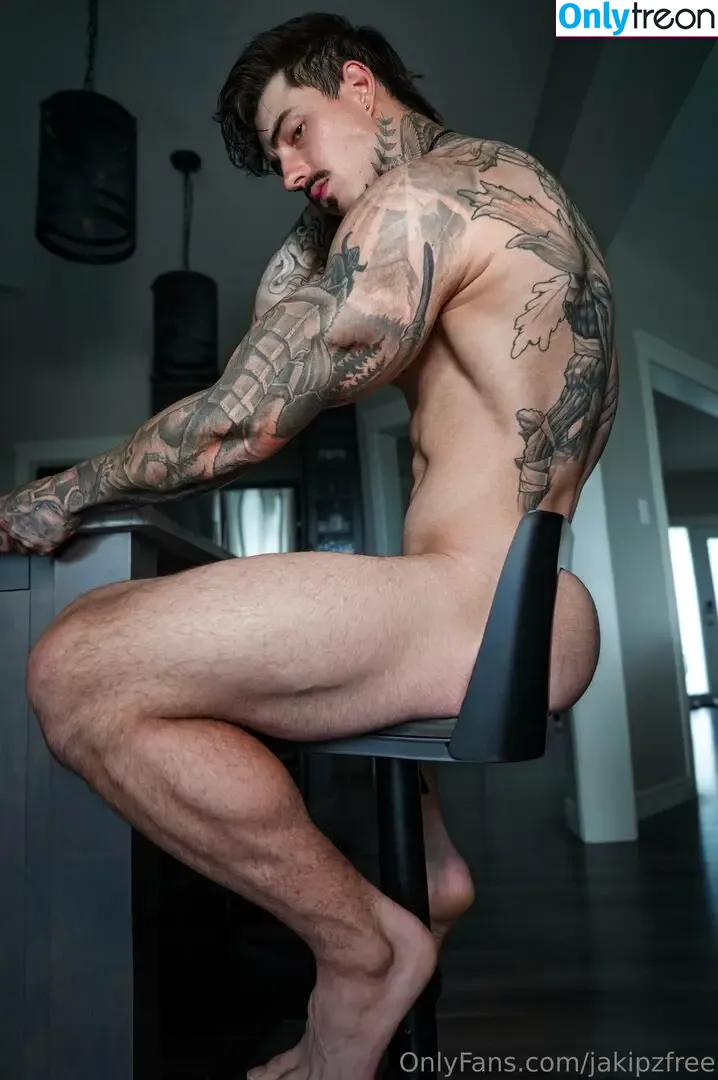 jakipzfree nude photo #0034 (jakeandrich)