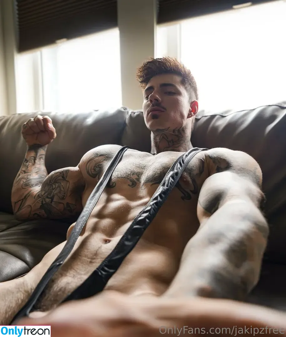 jakipzfree nude photo #0044 (jakeandrich)