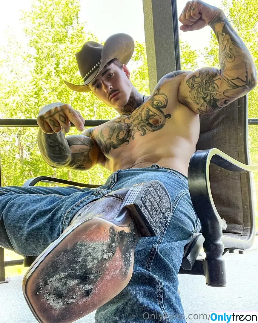 jakipzfree nude photo #0077 (jakeandrich)