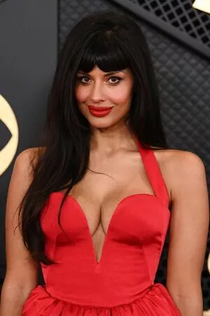 Jameela Jamil / jameelajamil фото голая #0037