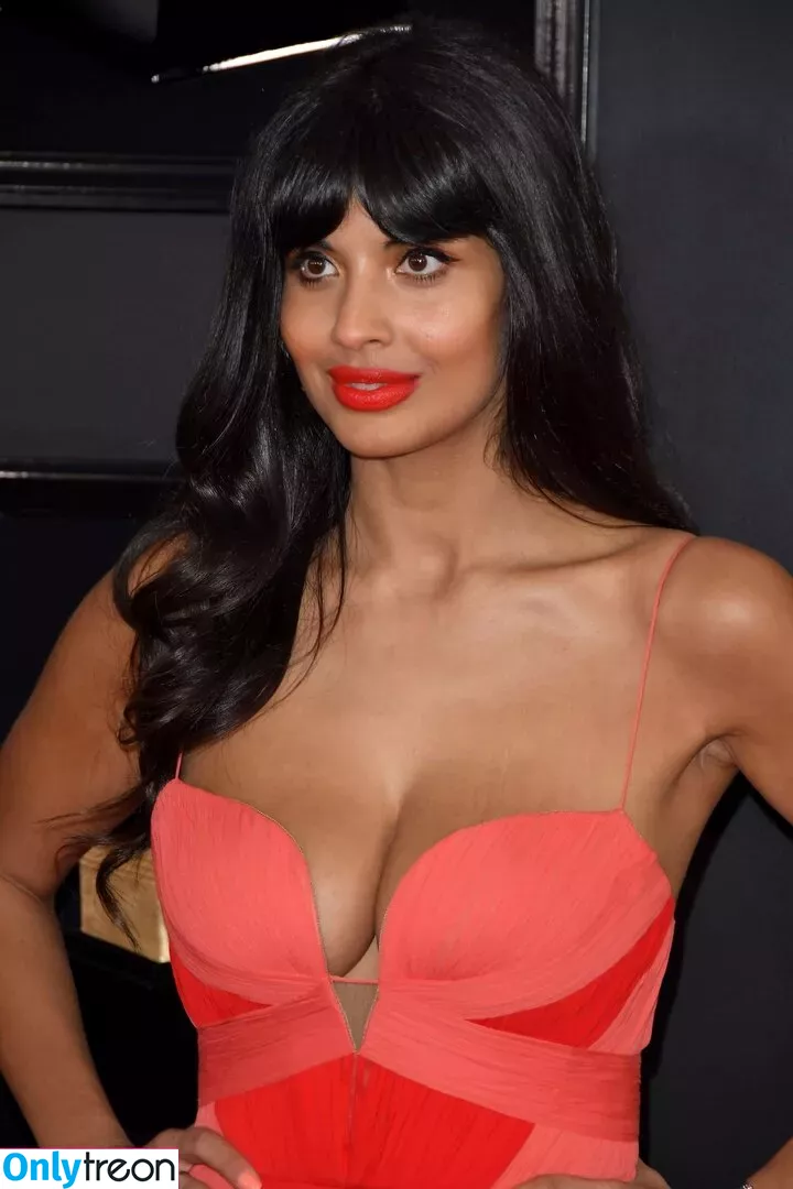 Jameela Jamil голая photo #0040 (jameelajamil)