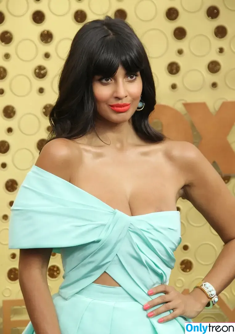 Jameela Jamil nude photo #0142 (jameelajamil)
