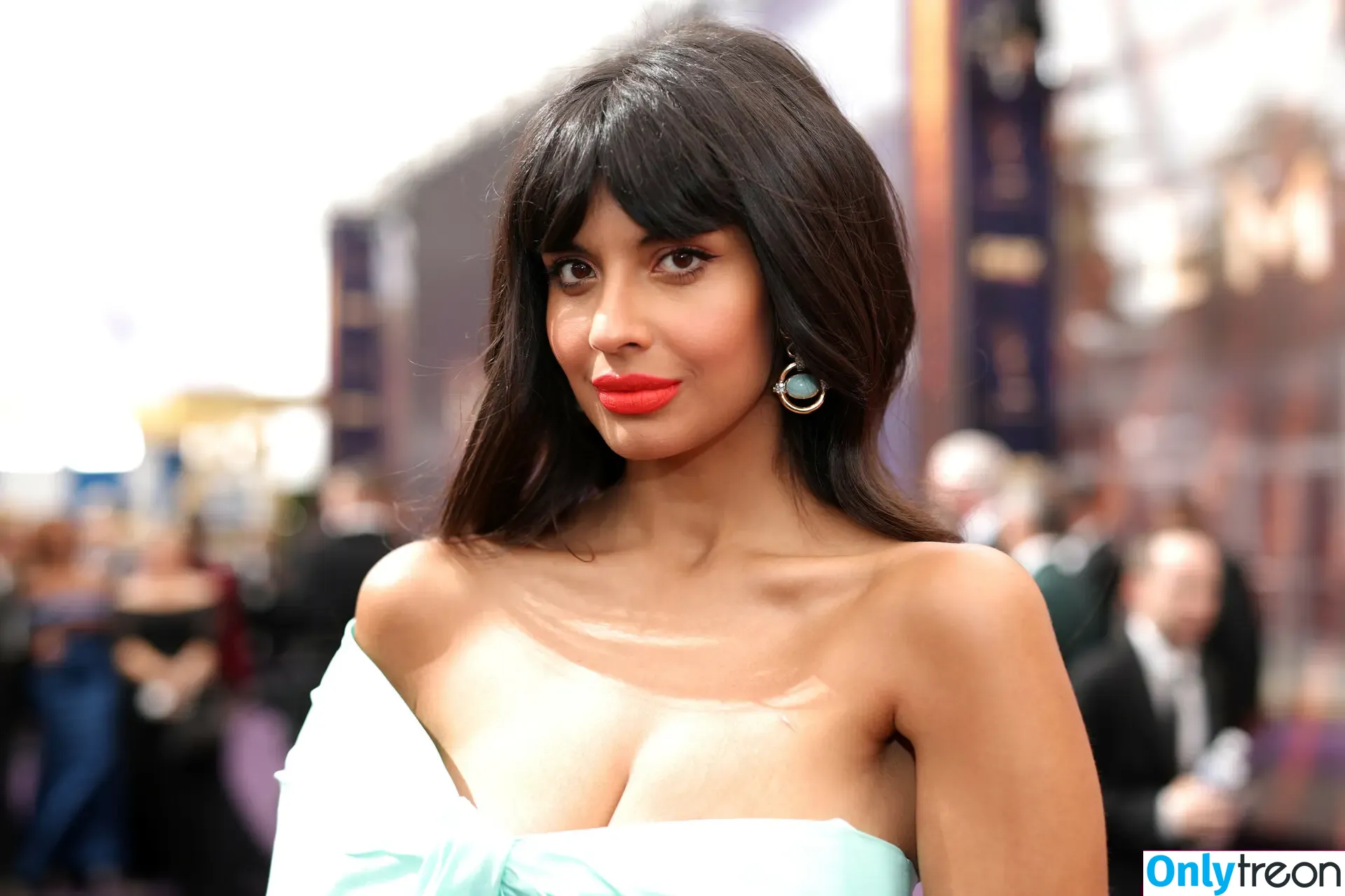 Jameela Jamil nude photo #0147 (jameelajamil)