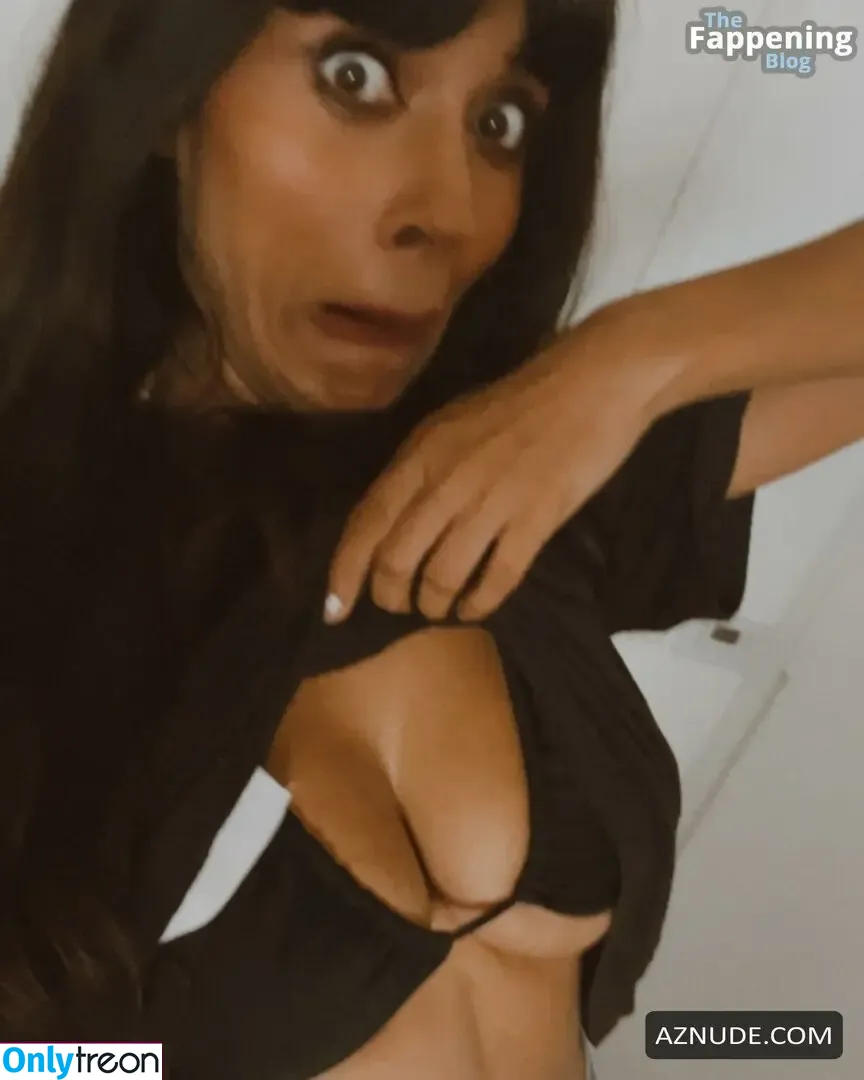 Jameela Jamil nude photo #0155 (jameelajamil)