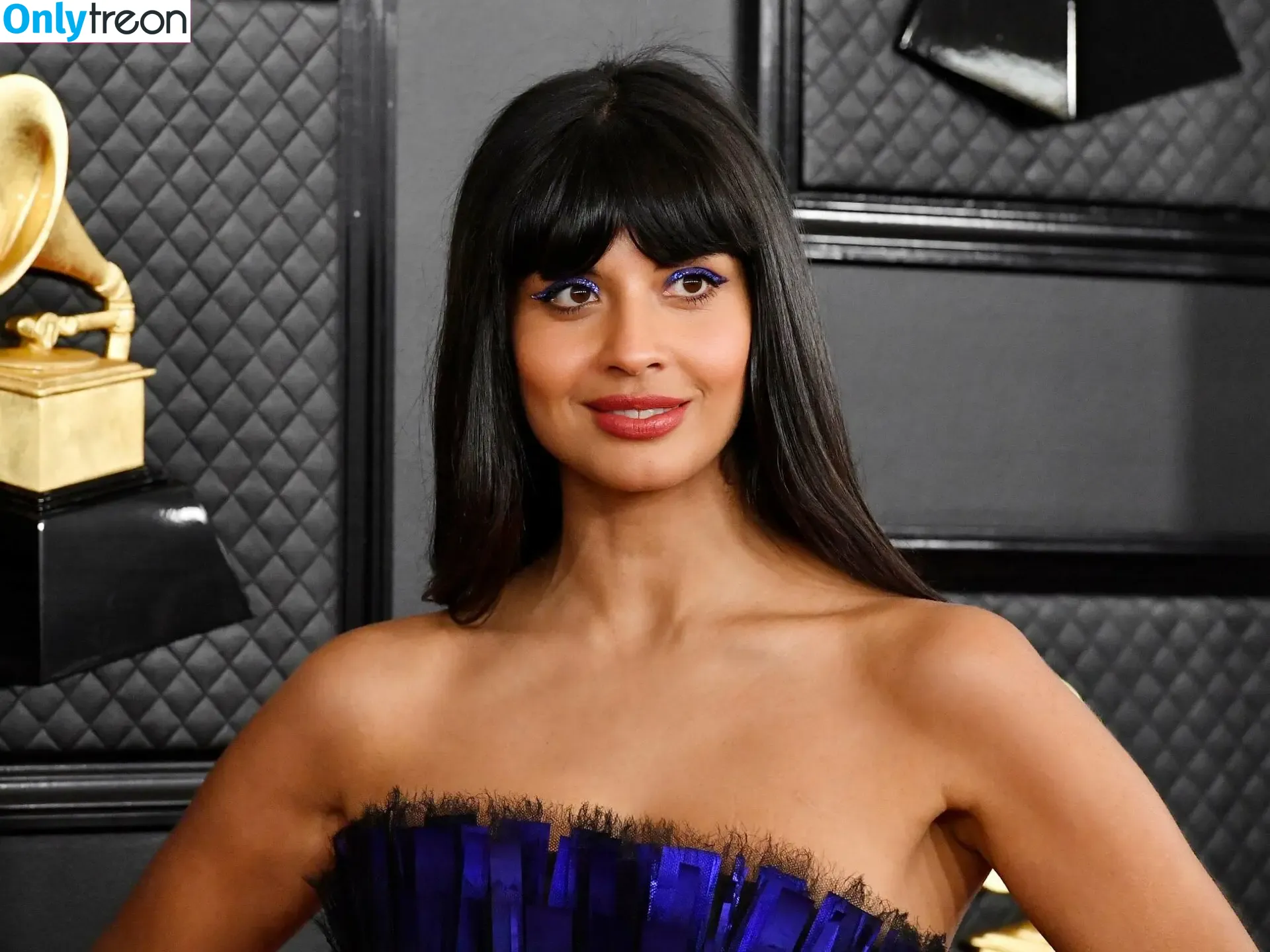 Jameela Jamil голая photo #0156 (jameelajamil)