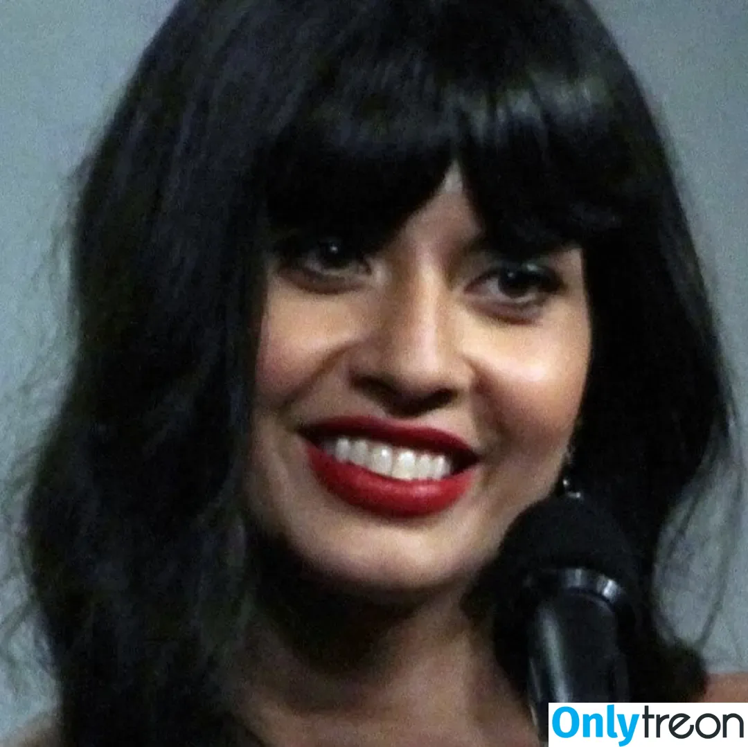 Jameela Jamil голая photo #0175 (jameelajamil)
