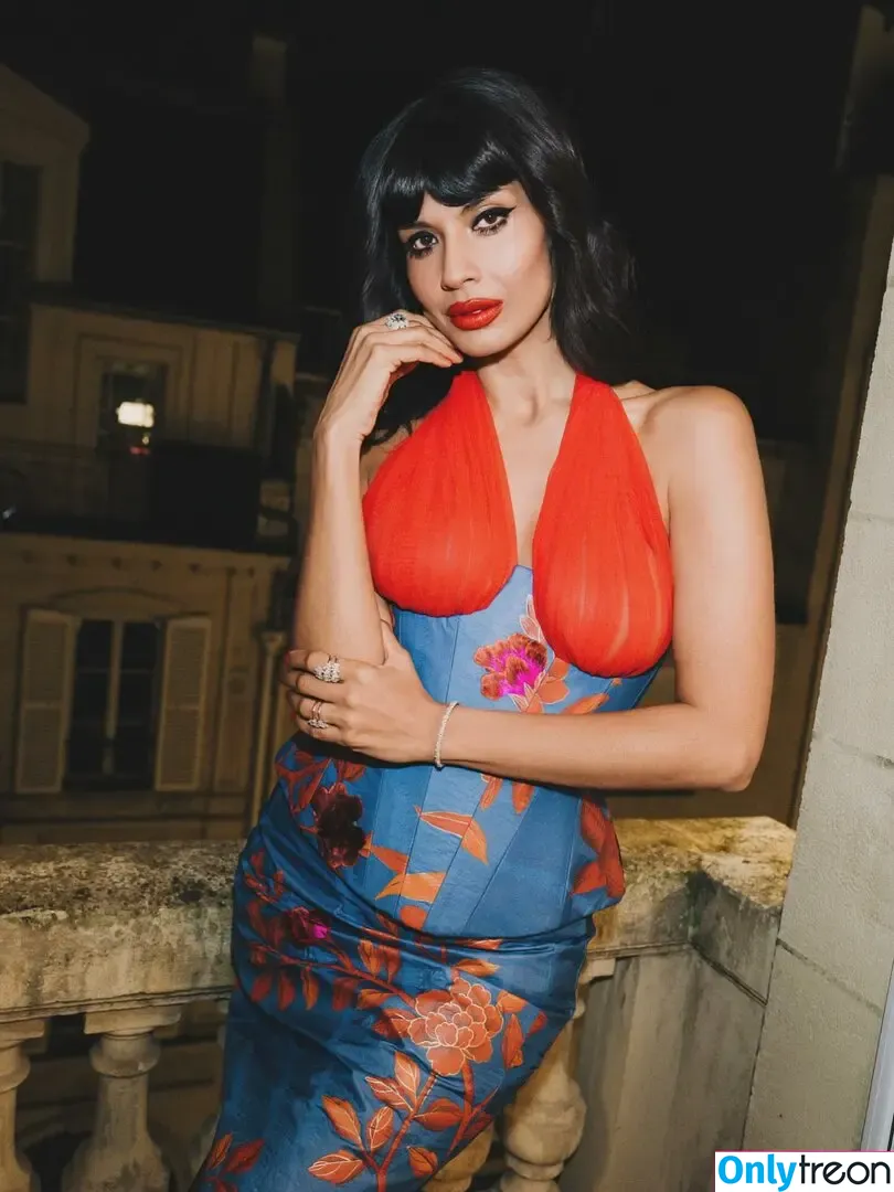 Jameela Jamil nude photo #0207 (jameelajamil)