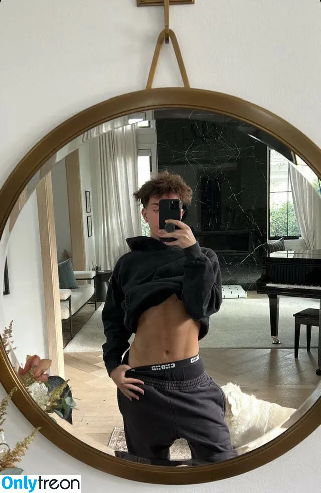 James Charles nude photo #0019 (jamescharles)