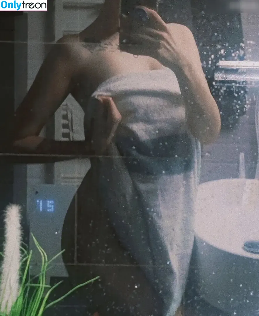 Jamie-Lee Kriewitz nude photo #0010 (jamielee_kriewitz)