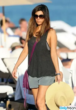 Jamie-Lynn Sigler / JamieLSigler / jamielynnsigler nude photo #0024