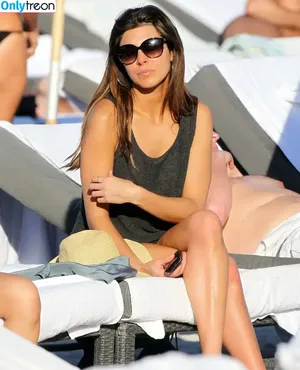 Jamie-Lynn Sigler / JamieLSigler / jamielynnsigler nude photo #0047