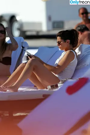 Jamie-Lynn Sigler / JamieLSigler / jamielynnsigler nude photo #0060