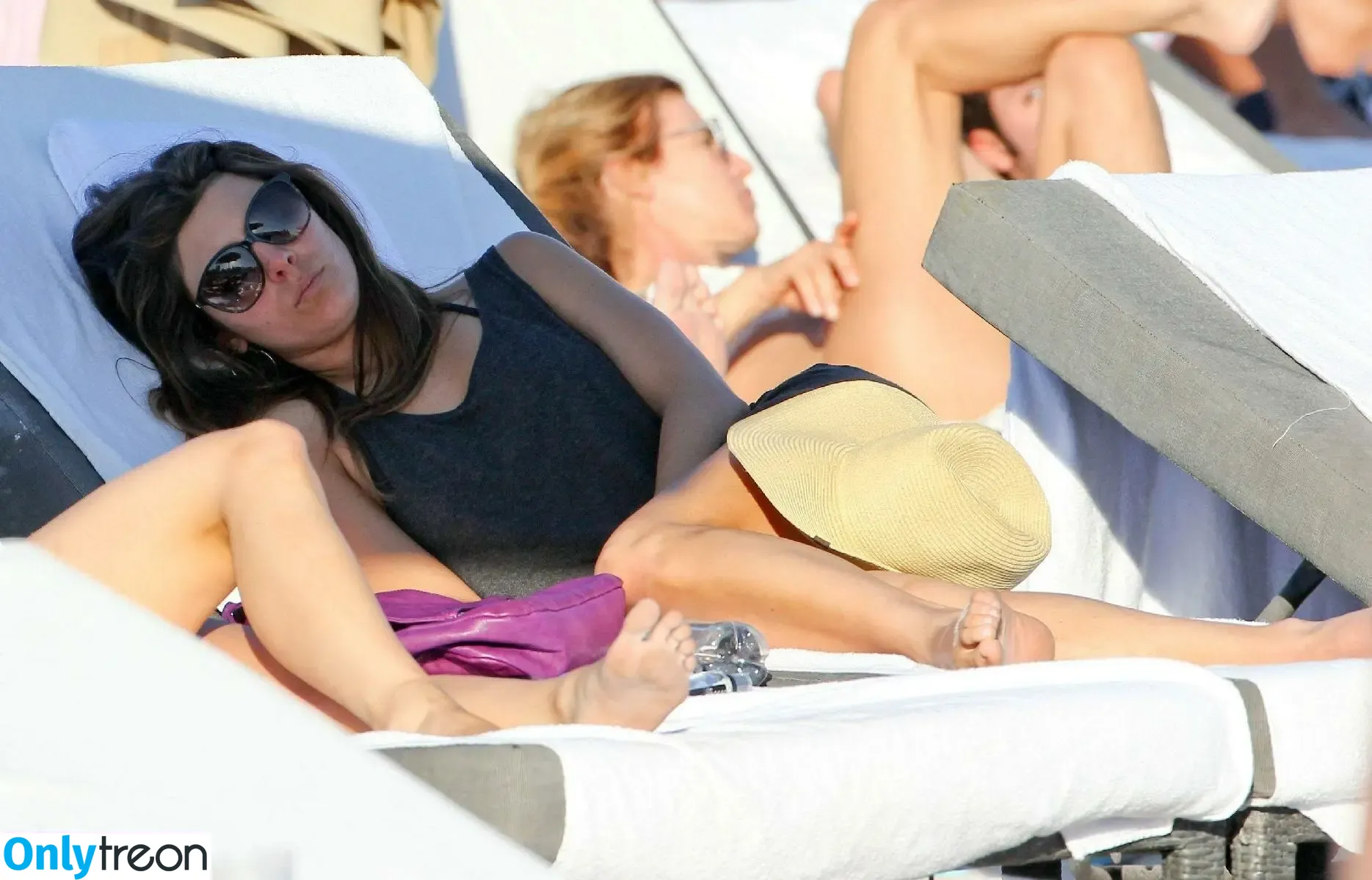 Jamie-Lynn Sigler nude photo #0014 (JamieLSigler / jamielynnsigler)