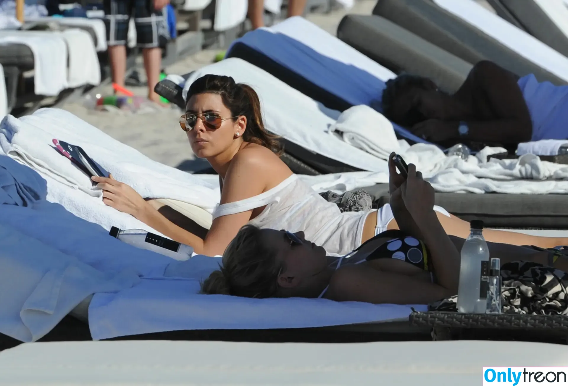 Jamie-Lynn Sigler nude photo #0066 (JamieLSigler / jamielynnsigler)