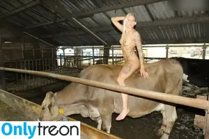  nude photo #0006