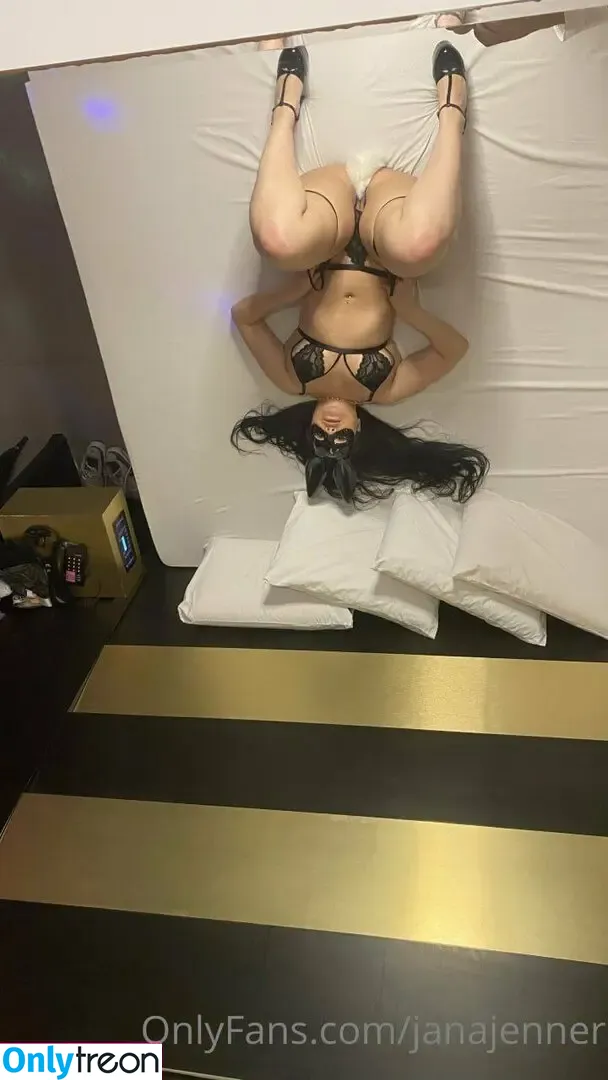 Jana Jenner голая photo #0020 (ijanajenner / youtube videos backup)