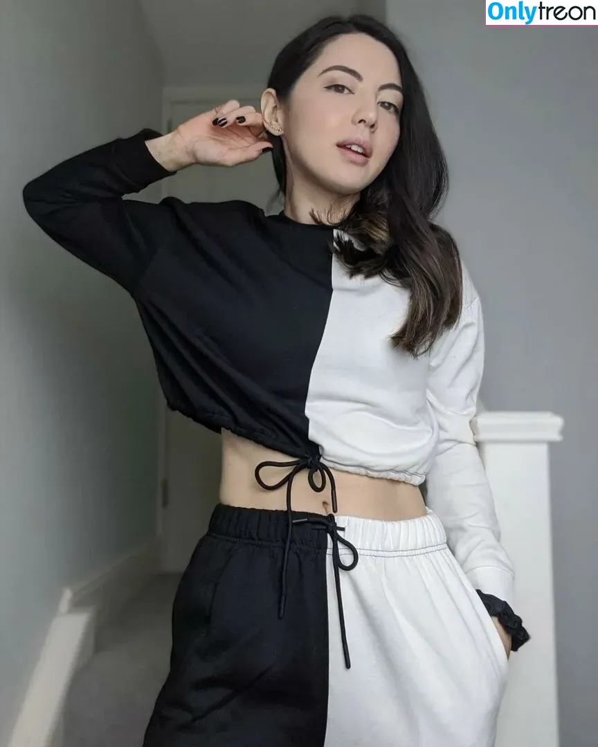 Jane Douglas nude photo #0038 (OXClub / OutsideXbox / janedouglas / penny_dreadful)