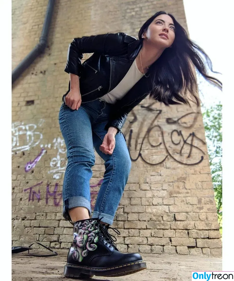 Jane Douglas nude photo #0046 (OXClub / OutsideXbox / janedouglas / penny_dreadful)