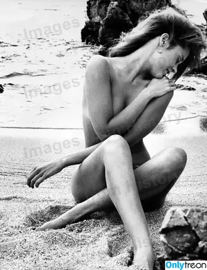 Jane Fonda / janefonda nude photo #0009