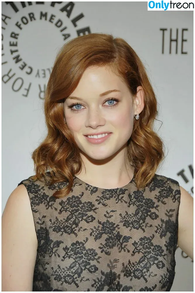 Jane Levy nude photo #0014 (janeclevy / jcolburnlevy / marialevyy)