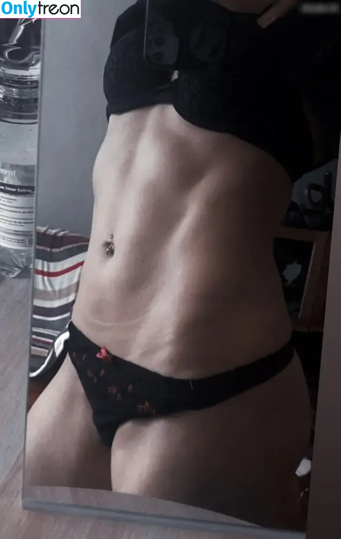 Jane_slf nude photo #0042 (squats_and_pizza)
