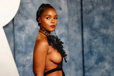 Janelle Monae / janellemonae / screamadelica nude photo #0058