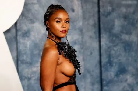 Janelle Monae / janellemonae / screamadelica nude photo #0292