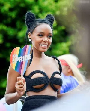 Janelle Monae / janellemonae / screamadelica nude photo #0314