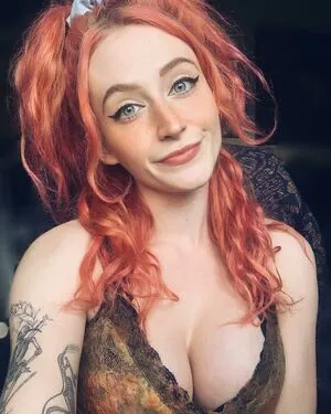 Janet Devlin / JanetJealousy / janetdevlinofficial nude photo #0019