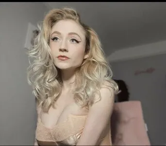 Janet Devlin / JanetJealousy / janetdevlinofficial nude photo #0039