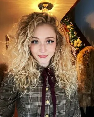 Janet Devlin / JanetJealousy / janetdevlinofficial nude photo #0109