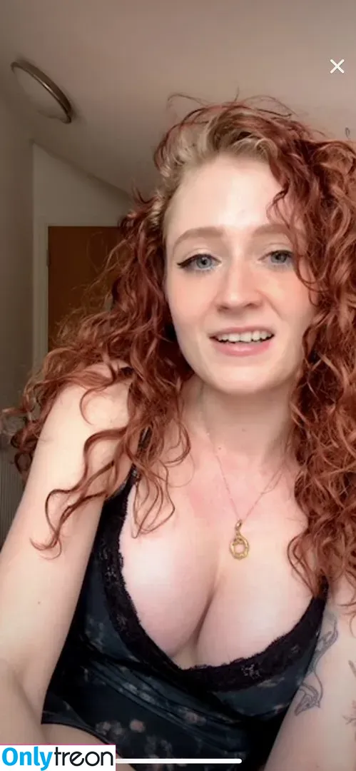 Janet Devlin голая photo #0006 (JanetJealousy / janetdevlinofficial)