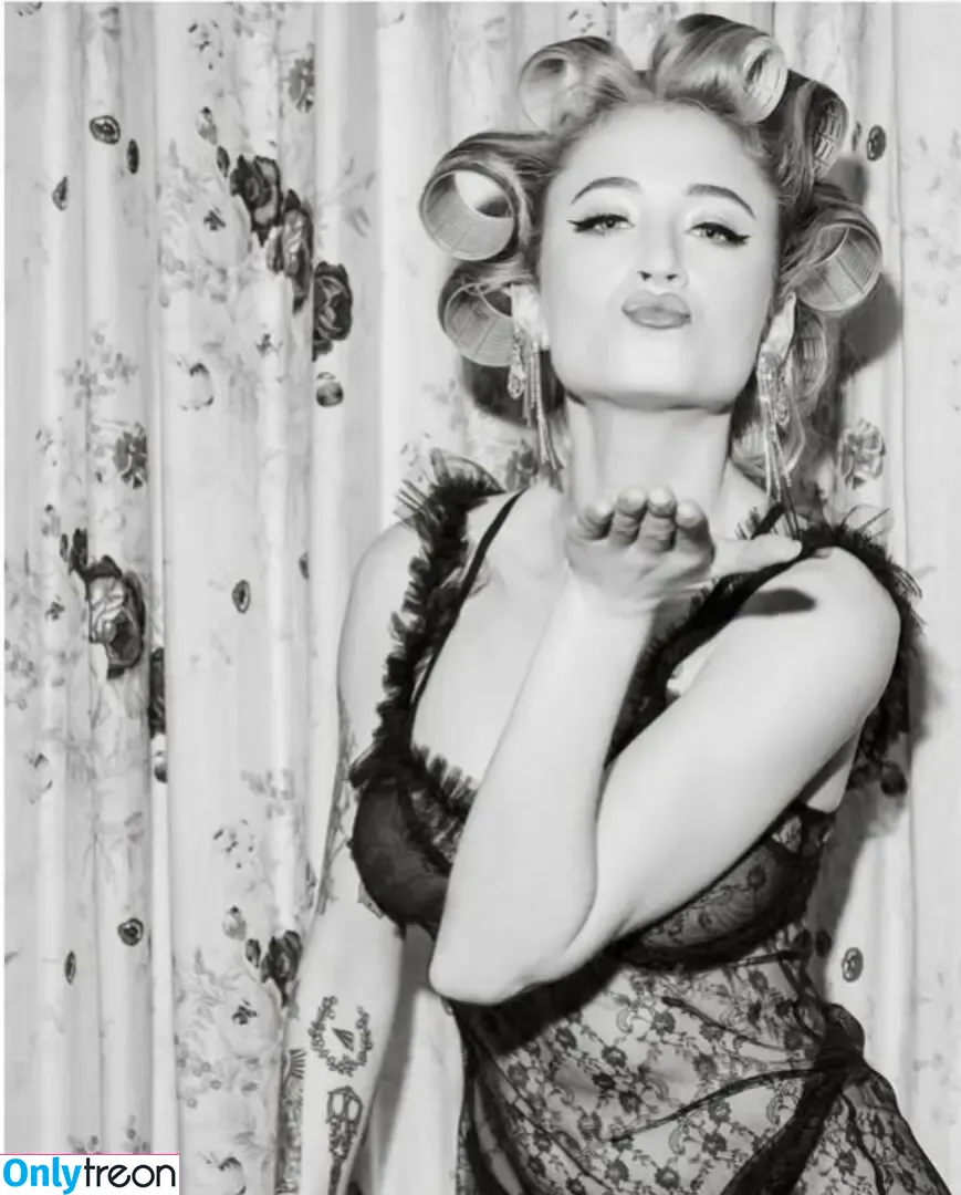 Janet Devlin nude photo #0300 (JanetJealousy / janetdevlinofficial)