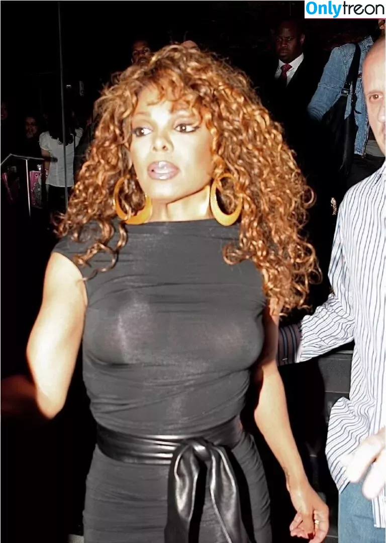 Janet Jackson голая photo #0042 (janetjackson / mariedelphine)